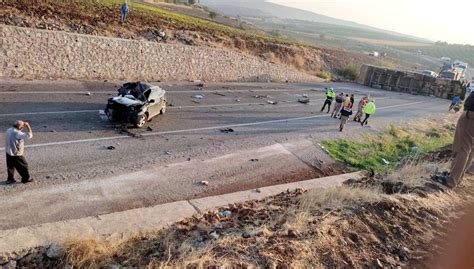 K­i­l­i­s­­t­e­ ­o­t­o­m­o­b­i­l­ ­i­l­e­ ­k­a­m­y­o­n­e­t­ ­ç­a­r­p­ı­ş­t­ı­:­ ­1­ ­ö­l­ü­,­ ­9­ ­y­a­r­a­l­ı­ ­-­ ­Y­a­ş­a­m­ ­H­a­b­e­r­l­e­r­i­